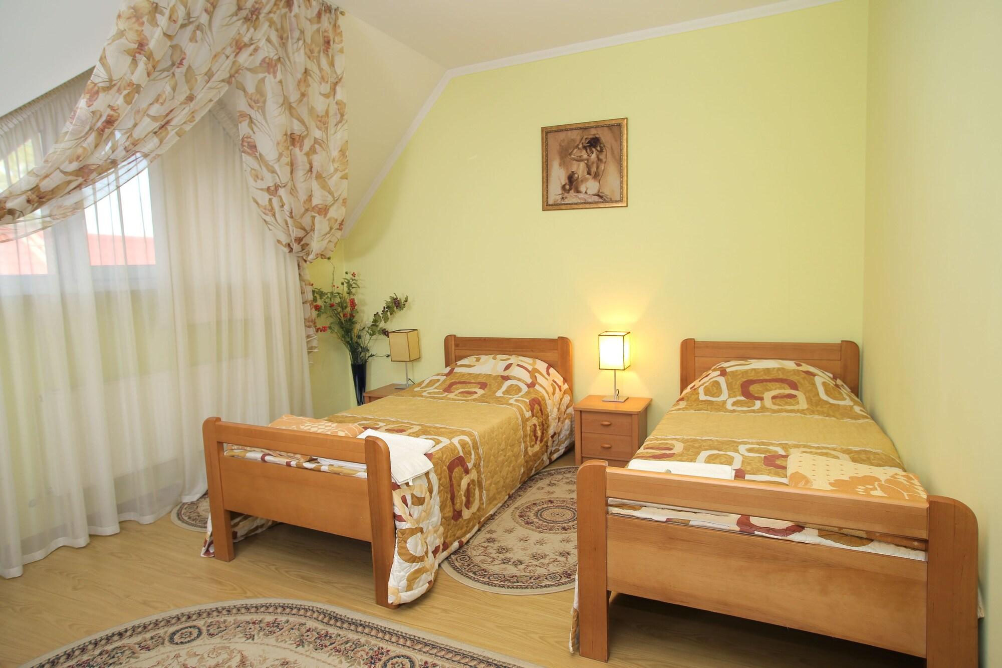 Majami Hotel Chisinau Bagian luar foto