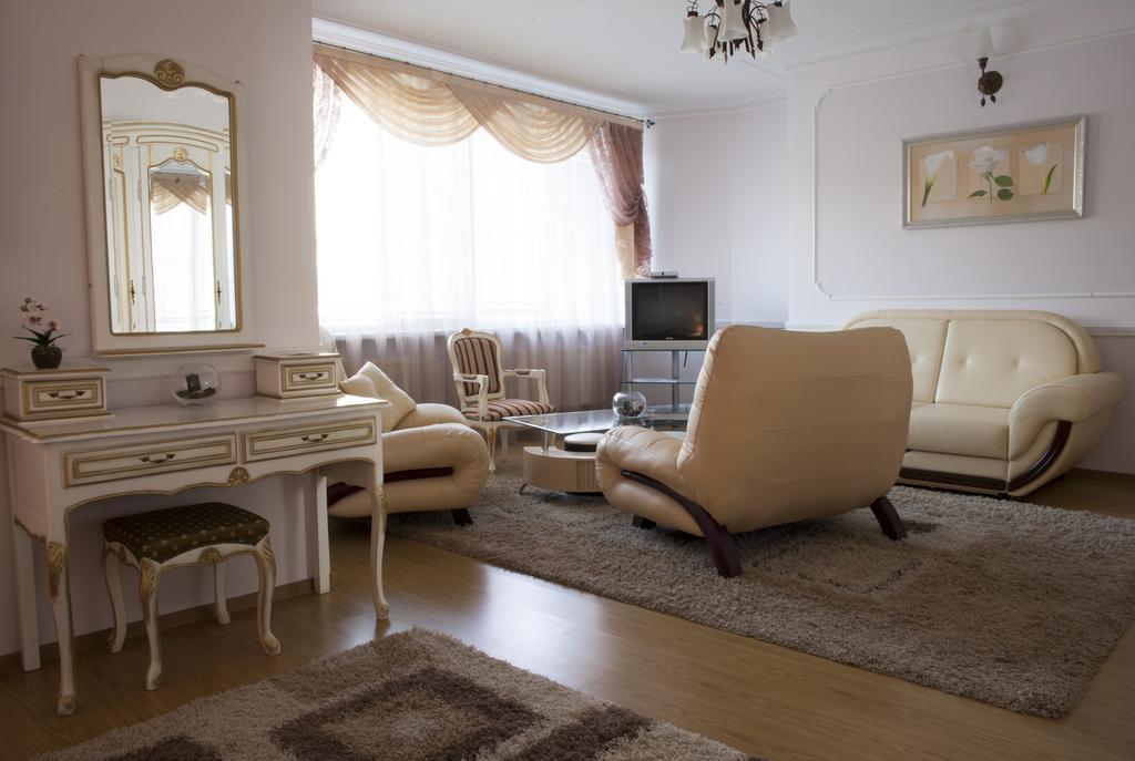 Majami Hotel Chisinau Bagian luar foto