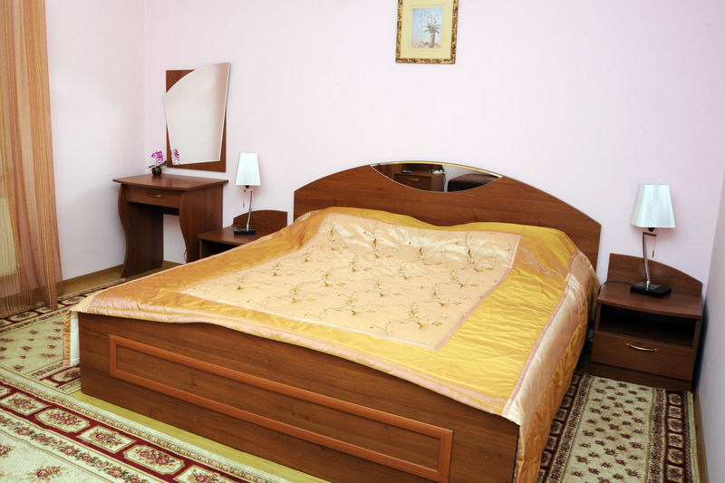 Majami Hotel Chisinau Bagian luar foto