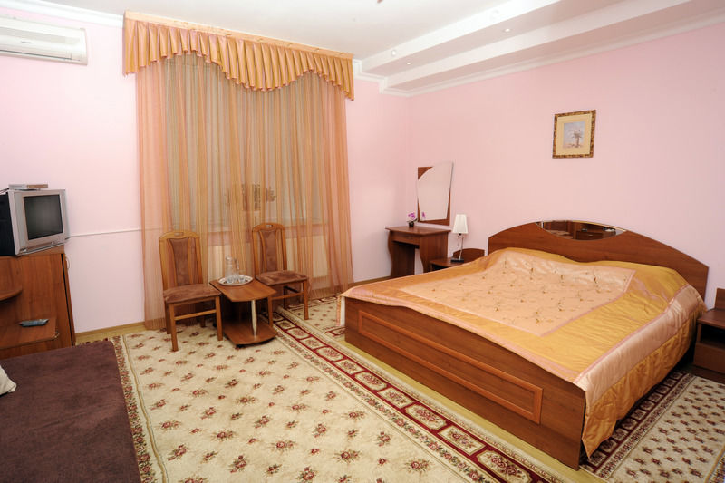 Majami Hotel Chisinau Bagian luar foto
